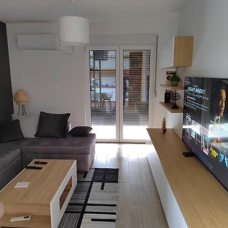 Lovely One Bedroom Apartment Ub المظهر الخارجي الصورة