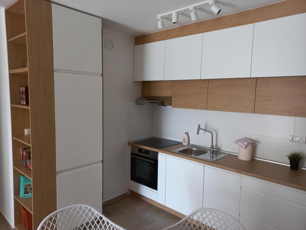Lovely One Bedroom Apartment Ub المظهر الخارجي الصورة